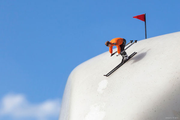 [攝影藝術]小人物世界－冰箱滑雪