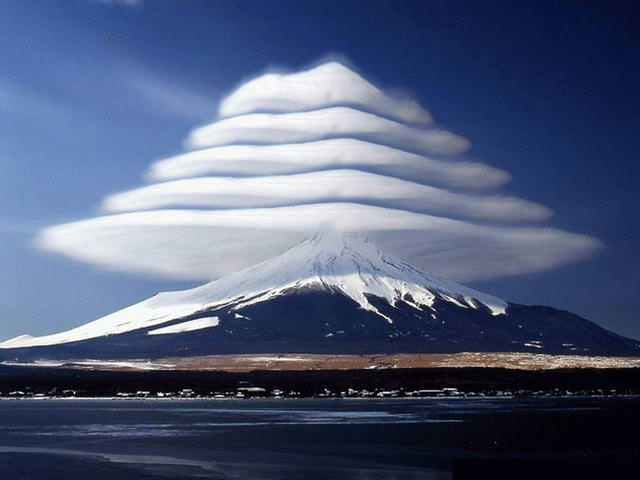 [攝影藝術]日本富士山UFO笠雲